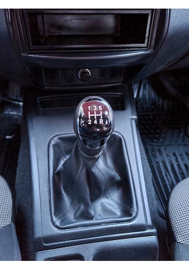 Mitsubishi L200 Siyah Deri Vites Topuzu 5 Ileri 2007-2015 Arası (543461000)