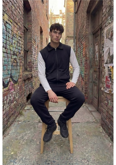 Erkek Siyah Dik Yaka Fermuarlı Yelekli 3 Lü Eşofman Takımı Beyaz Basic Sweatshirt & Jogger Alt Siyah Beyaz Erkek Siyah Dik Yaka Fermuarlı Yelekli 3 Lü Eşofman Takımı Beyaz Basic Sweatshirt & Jogger Alt Siyah Beyaz