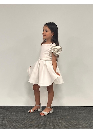 Kız Çocuk Abiye Krem Kısa Tek Omuz Gül Detaylı Krep Kumaş Abiye Elbise 5-10 Yaş Siyah