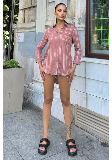 Kadın Gül Kurusu Çizgili Desenli, Uzun Kollu, Rahat Kesim, Dokulu Kumaş Gömlek GÜL KURUSU