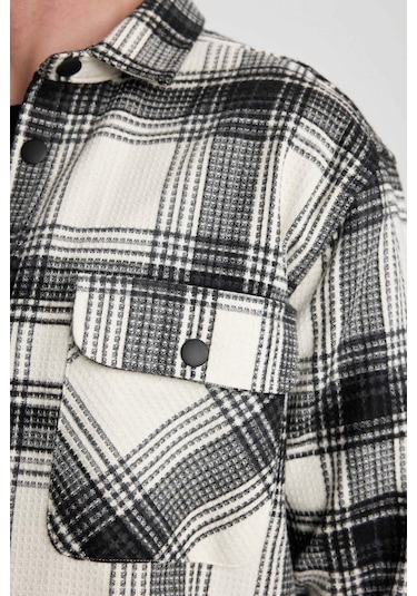 DeFacto Relax Fit Waffle Kareli Pamuklu Uzun Kollu Gömlek Z0639AZ24SPBK81