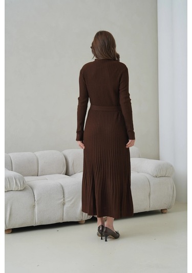 Kadın V Yaka Ful Düğme Kapama Kemer Detay Maksi Boy Fitilli Triko Elbise Kahve