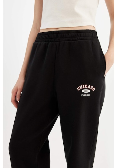 Defacto Coool Basic Beli Paçası Lastikli Cepli Jogger Eşofman Altı Z7072AZ24WNBK81 Siyah Defacto Coool Basic Beli Paçası Lastikli Cepli Jogger Eşofman Altı Z7072AZ24WNBK81 Siyah