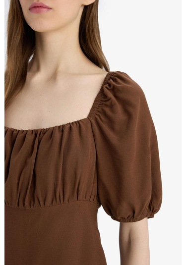 DeFacto Kare Yaka Keten Karışımlı Kısa Kollu Midi Yazlık Elbise E0896AX25SMBN333