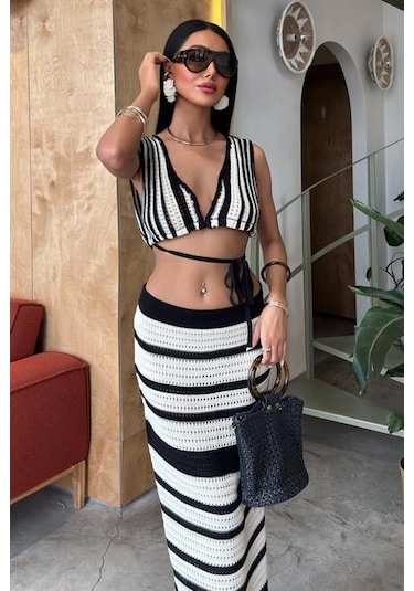 Moderie Butik Çizgili Bikini Üst Ve Etek Triko Takım 10110 Ekru