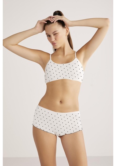 Kom Polka Puantiyeli Kadın Şort Beyaz 001