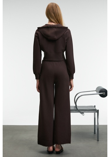 Grımelange Elara Kadın Metal Fermuarlı Nakışlı Kapüşonlu Crop Koyu Kahverengi Sweatshirt Koyu Kahverengi