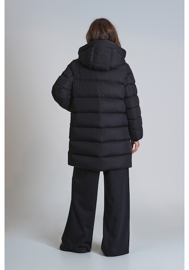 Lufian Olıvıa Kaz Tüyü Kadın Mont Siyah Siyah 122120034100100 Siyah Lufian Olıvıa Kaz Tüyü Kadın Mont Siyah Siyah 122120034100100 Siyah
