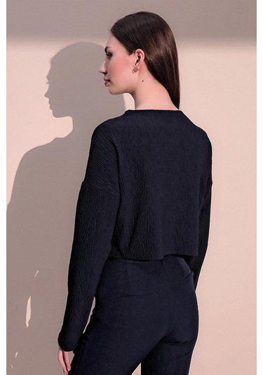 Kadın Lacivert Kendinden Dokulu Cepli Crop Sweatshirt, Salaş Kesim Lacivert