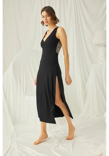 Monamise 19192 Kadın Kalın Asklılı Yakası Ve Sırtı Dekolteli Brode Dantelli Yırtmaçlı Gecelik-siyah Siyah
