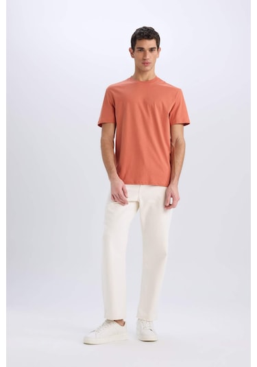 DeFacto %100 Pamuk New Regular Fit Bisiklet Yaka Basic Düz Kısa Kollu Tişört V7699AZ25SPOG350 DeFacto %100 Pamuk New Regular Fit Bisiklet Yaka Basic Düz Kısa Kollu Tişört V7699AZ25SPOG350