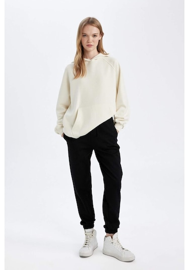 DeFacto Regular Fit Jogger Eşofman Altı Beli Paçası Lastikli Cepli Uzun Boy S8381AZ24WNBK81 DeFacto Regular Fit Jogger Eşofman Altı Beli Paçası Lastikli Cepli Uzun Boy S8381AZ24WNBK81