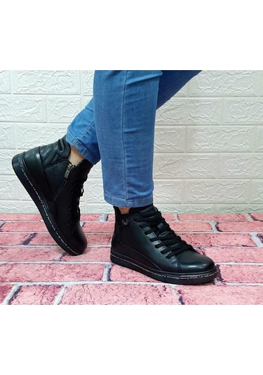 Voyager 8498 Siyah Hakiki Deri Kaymaz Taban Fermuarlı Bağacaklı B