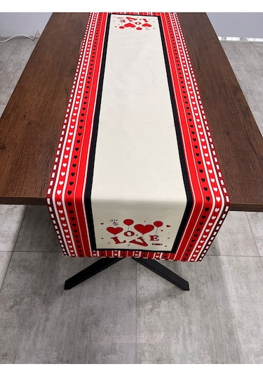 Sevgililer Günü Aşk Temalı Runner Örtüsü Love 40 X 140 Renkli