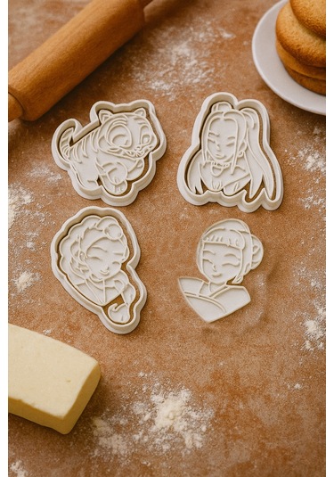 K-pop Temalı Kurabiye Kalıbı Seti - Anime Ve Karakter Figürlü 4 Lü Fondan Ve Kurabiye Kalıbı Beyaz K-pop Temalı Kurabiye Kalıbı Seti - Anime Ve Karakter Figürlü 4 Lü Fondan Ve Kurabiye Kalıbı Beyaz