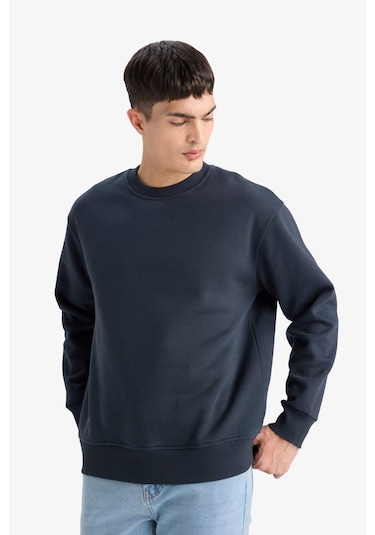 Defacto Relax Fit Bisiklet Yaka Kalın İçi Yumuşak Tüylü Basic Düz Sweatshirt T5139az25aunv163 Lacivert Defacto Relax Fit Bisiklet Yaka Kalın İçi Yumuşak Tüylü Basic Düz Sweatshirt T5139az25aunv163 Lacivert