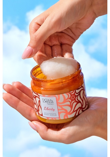 Liberty Duş Jeli + Liberty Peeling + Liberty Vücut Spreyi Lavanta