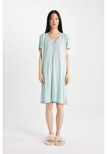 DeFacto V Yaka Viskon Kısa Kollu Gecelik-Fall in Love D0955AX24SMGN1113