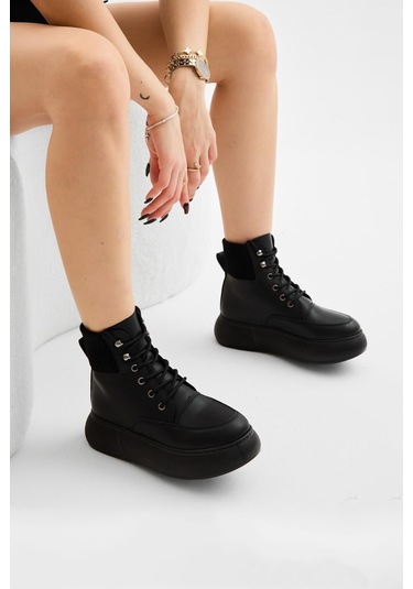 Kalın Poli Taban Lastik Boğazlı Bağcıklı Kadın Siyah Cilt Günlük Bot Tbrds005 Siyah Cilt