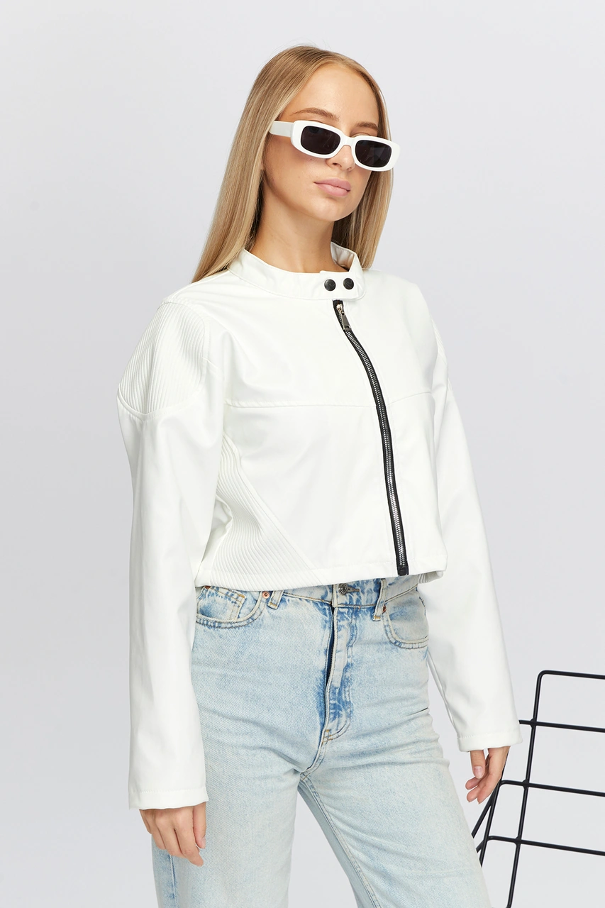 Kadın Oversize Fermuarlı Yaka Çıt Çıtlı Omuz Ve Etek Beyaz Desenli Kolej Yarışçı Ceket Motorcu Mont Beyaz Kadın Oversize Fermuarlı Yaka Çıt Çıtlı Omuz Ve Etek Beyaz Desenli Kolej Yarışçı Ceket Motorcu Mont Beyaz