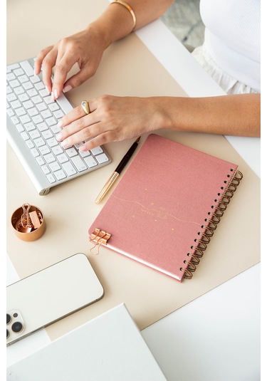 A5 Spiralli Sert Kapak Keten Çizgili Tarihsiz Not Defteri Pembe Pembe