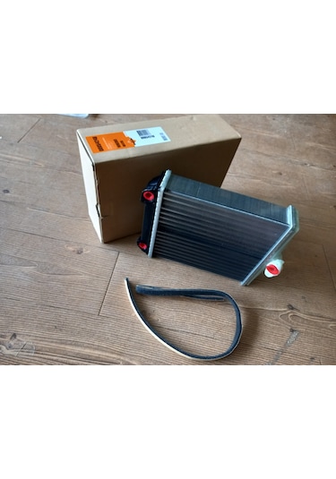 Mercedes W126 W124 M111 Klimalı Kalorifer Radyatörü Nrf