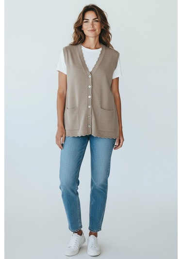 Kadın Önü Düğmeli Cepli Kalın Kışlık Kısa Yelek Krem