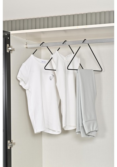 Mat Siyah 5 Li Üçgen Tişört, Elbise, Gömlek, Mayo Askısı, Şık Tasarım Mağaza Store Askısı-metal Paslanmaz Siyah