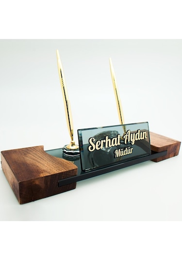 Masif Ayaklı Masa İsimliği Kristal Altın Kabartma İsimlik