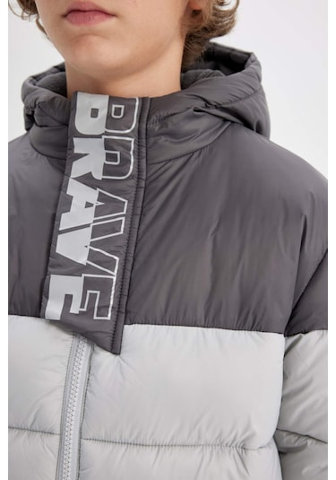 DeFacto Erkek Çocuk Su İtici Kapüşonlu Polar Astarlı Fermuarlı Cepli Mont C5509A824WNGR253