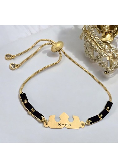 Seda İsmine Özel Siyah Taş Desenli Taç Motifli 14 Ayar Altın Plakalı Hediye Bileklik-510isim Seda