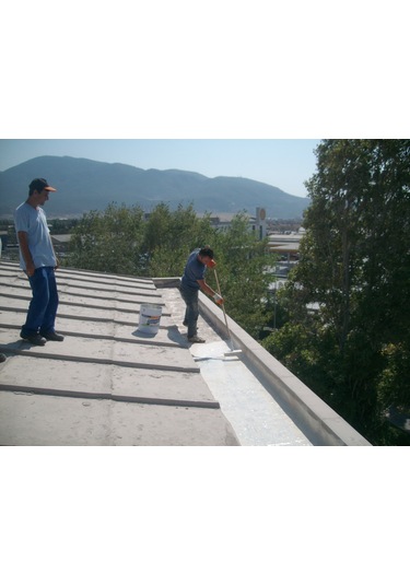 İzo White Glass Beyaz Mucize İlaç Solvent Bazlı Dış Cephe Yalıtım Örtüsü 2.5 Kg