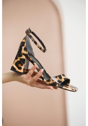 Büyük Numara Bayan Rugan Leopar Desenli Alçak Ökçe Günlük Tek Bant Ayakkabı Leopar