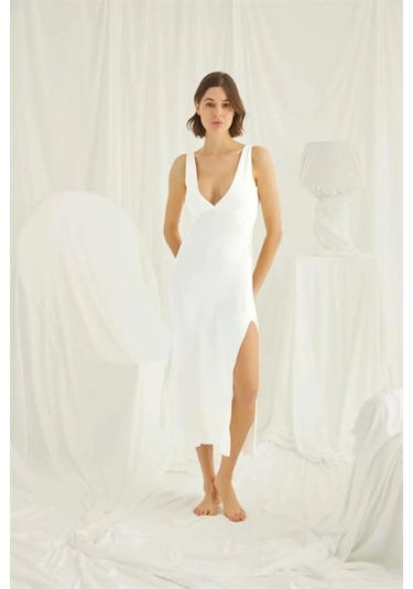 Monamise 18533 Kadın Sırt Dekolteli Kalın Askılı Yırtmaçlı Gecelik-ekru Ekru