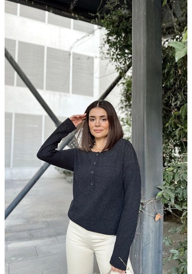 Kadın Antrasit Yumuşak Dokulu, Düğmeli Bisiklet Yaka, Regular Kesim Triko Kazak, Bluz Antrasit