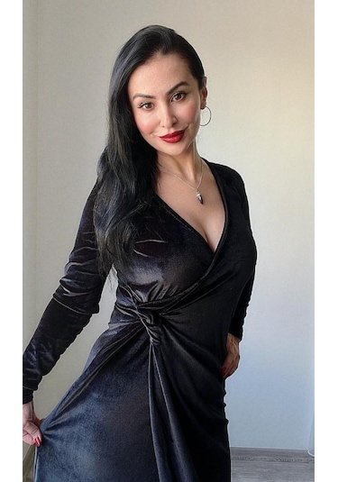 Tua Moda Kadın Uzun Kollu Kruvaze Yaka Yırtmaçlı Kadife Elbise Siyah