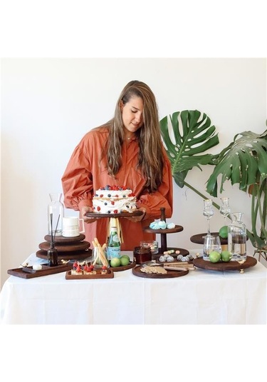 Akayev Ahşap 35x23 Cm Gold Altın Boncuk Ayaklı Sunum Tabağı Beyaz