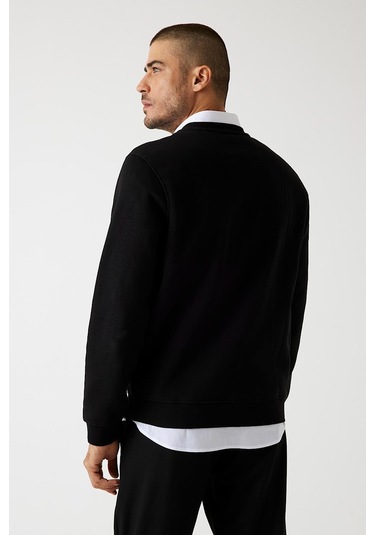 Guess Erkek Fleece Nakışlı Logo Sweatshirt - Siyah Siyah