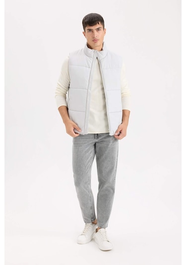 DeFacto Regular Fit Dik Yaka Fermuarlı Şişme Yelek D6286AX25SPGR503 DeFacto Regular Fit Dik Yaka Fermuarlı Şişme Yelek D6286AX25SPGR503