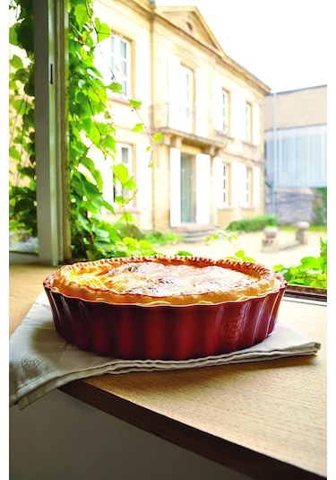 Emile Henry Tart-Börek-Flan Kabı Yuvarlak 28 cm Kırmızı/Burgundy Kırmızı