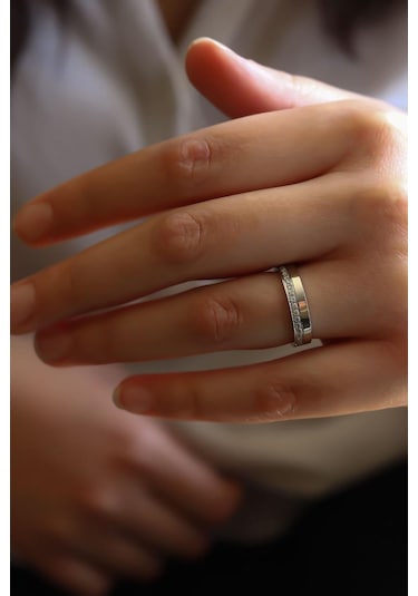 Semiz Altın Beyaz Yarımtur Altın Alyans