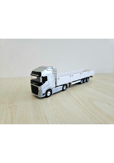 1/64 Ölçek Volvo Fh4 Sal Dorseli Tır Maketi 25 Cm Boy