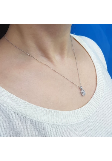 Lova 0.25 Karat Baget Pırlanta Kolye - 2020009