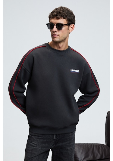 Grimelange LEIF Erkek Kolları Biyeli Önü Baskılı Yuvarlak Yaka Oversize Antrasit Sweatshirt
