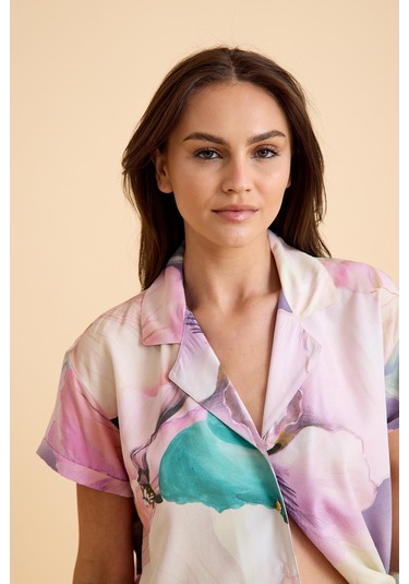 Paradise Çiçek Desenli Önden Düğmeli, Kısa Kollu Viskon İpeksi Pijama Takım Desenli