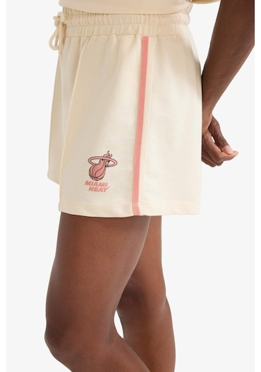 DeFactoFit NBA Miami Heat Standart Fit Kısa Paça Şort E3834AX25SMBG700