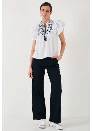 Lela Pamuklu Regular Fit Nakış Işlemeli Bayan Bluz 611Bz0253 Beyaz-Indigo