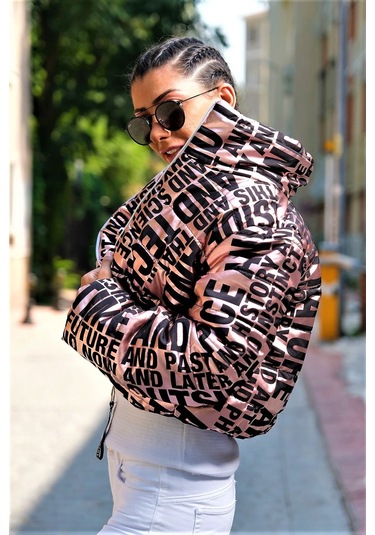 Kadın Rose Rengi Parlak Yazılı Dik Yaka Su Geçirmez Kısa Şişme Mo