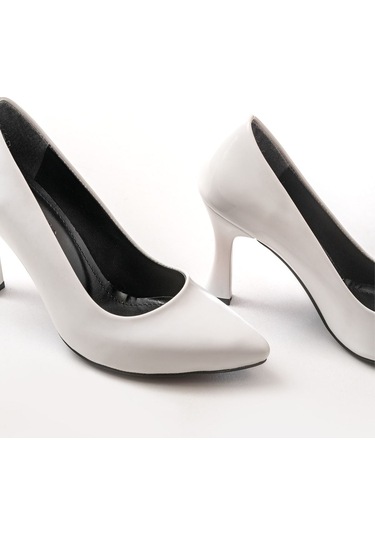 St-001 Beyaz Rugan Günlük 9 Cm Topuklu Bayan Stiletto Ayakkabı Renksiz