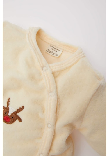 DeFacto Erkek Bebek Yenidoğan Yılbaşı Temalı Uzun Kollu Çıtçıtlı Kadife Tulum D6510A524WNER233 Ekru DeFacto Erkek Bebek Yenidoğan Yılbaşı Temalı Uzun Kollu Çıtçıtlı Kadife Tulum D6510A524WNER233 Ekru